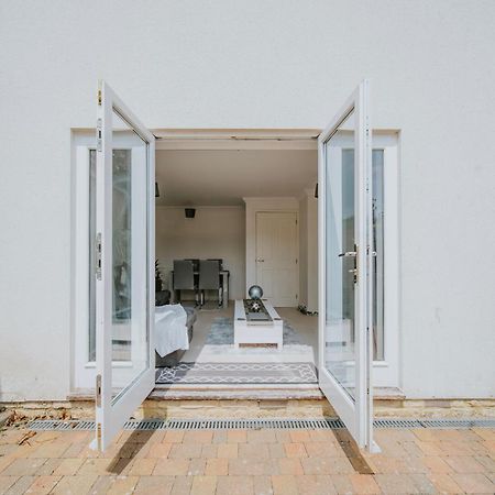 Linen Cottage- Parking, Leds, 4K Tvs, 5G Wifi And More! Bath Exterior photo