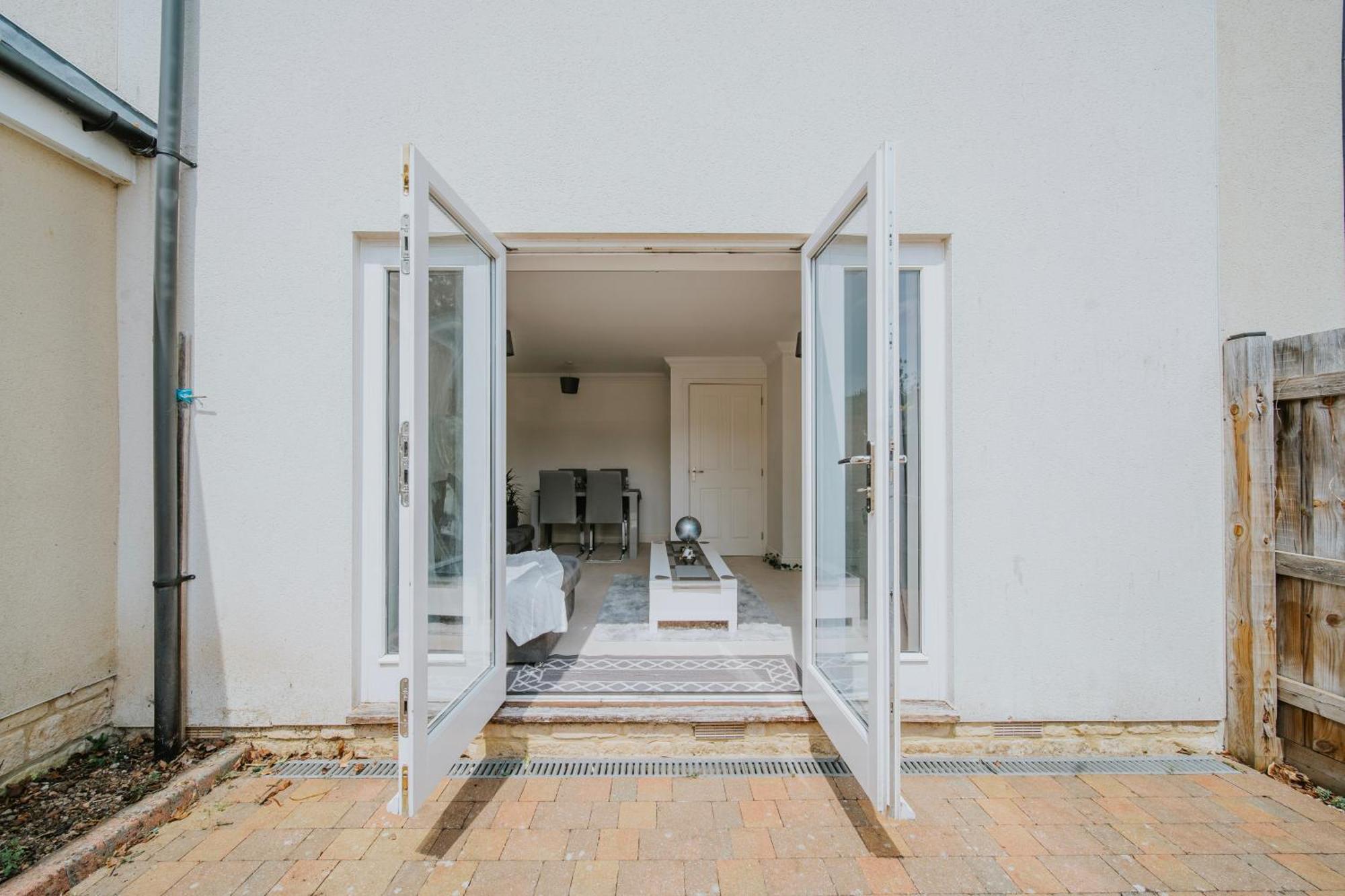 Linen Cottage- Parking, Leds, 4K Tvs, 5G Wifi And More! Bath Exterior photo